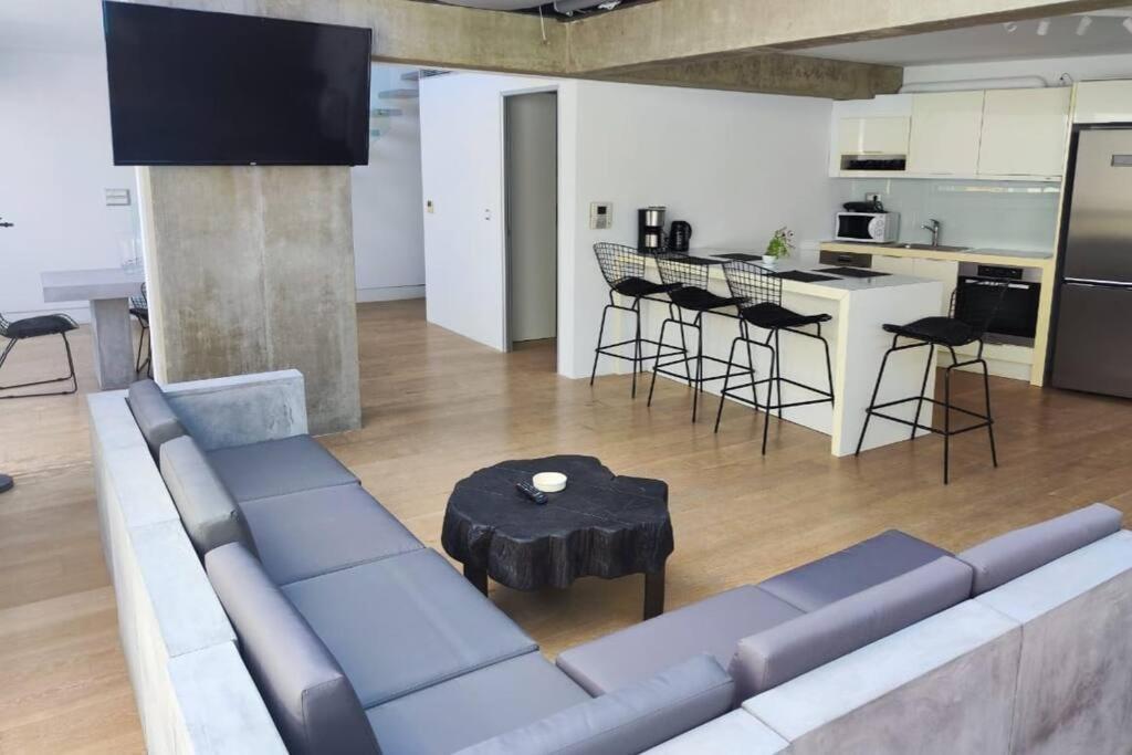 Appartamento Gazi Pool House Atene Esterno foto