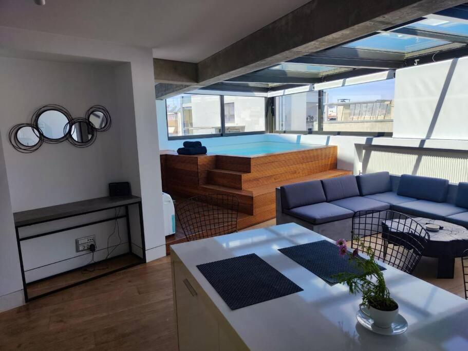 Appartamento Gazi Pool House Atene Esterno foto